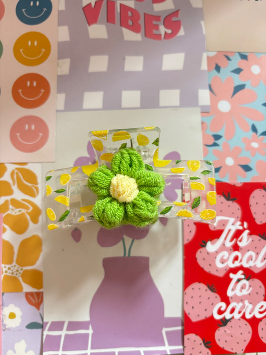 Lemon flower claw clip