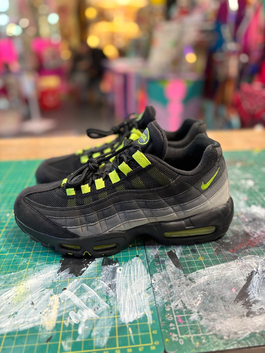 Nike air max 95/110 reverse neon used no box