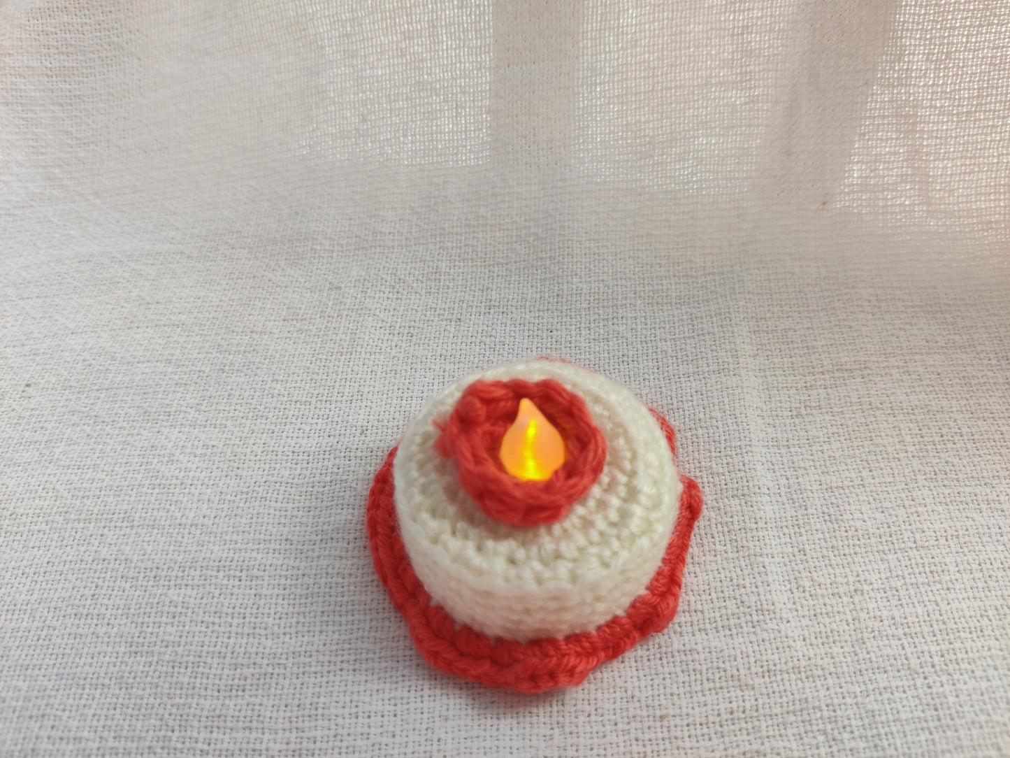 Tealight cake, miniature crochet 