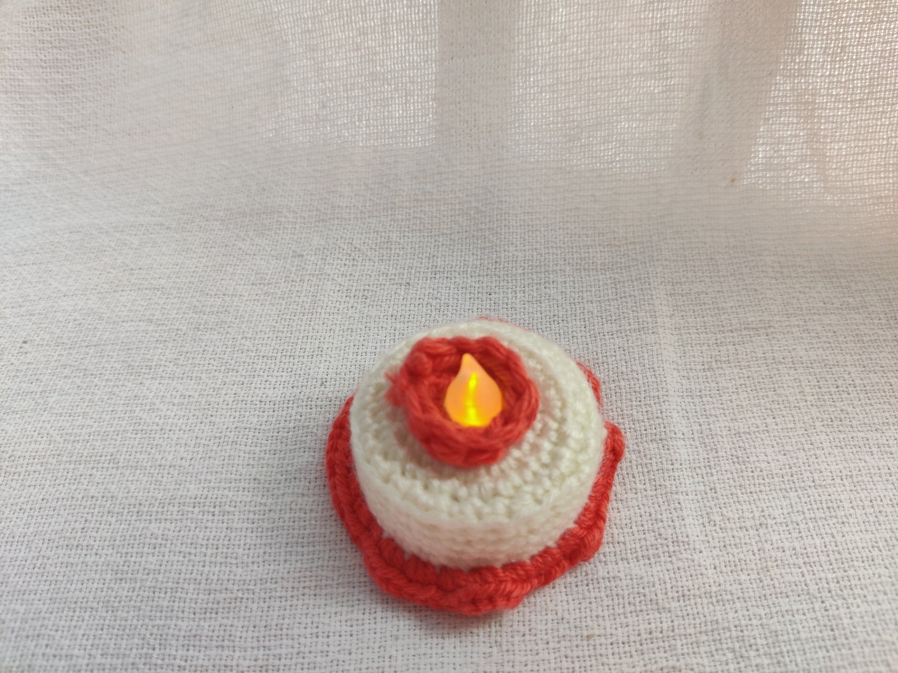 Tealight cake, miniature crochet 