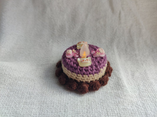 Crochet tealight cake