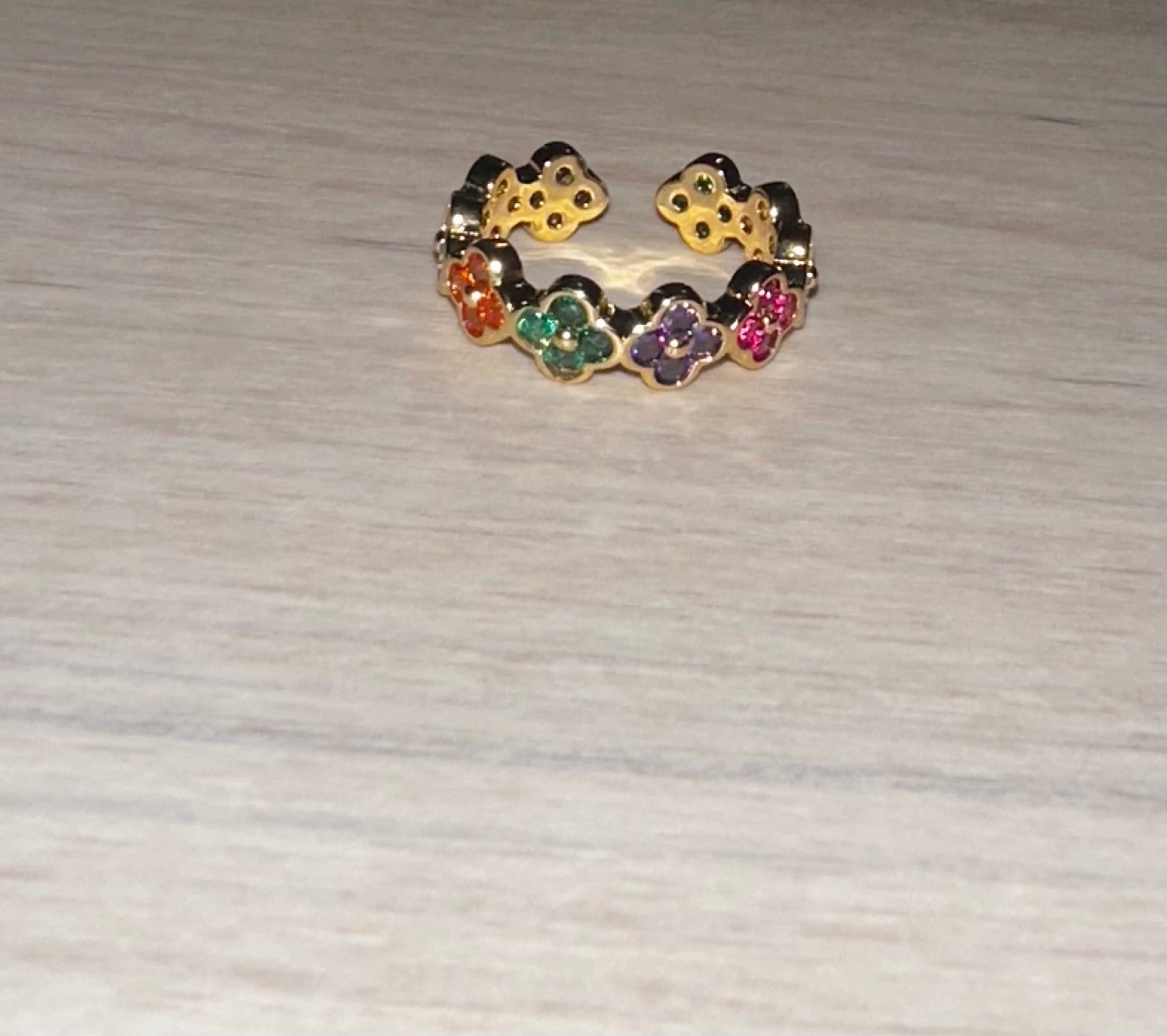 Flower power ring 