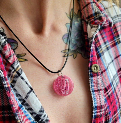 Pink Glitter Safety Pin Circle Pendant Necklace - 50 + 5cm Black Cord