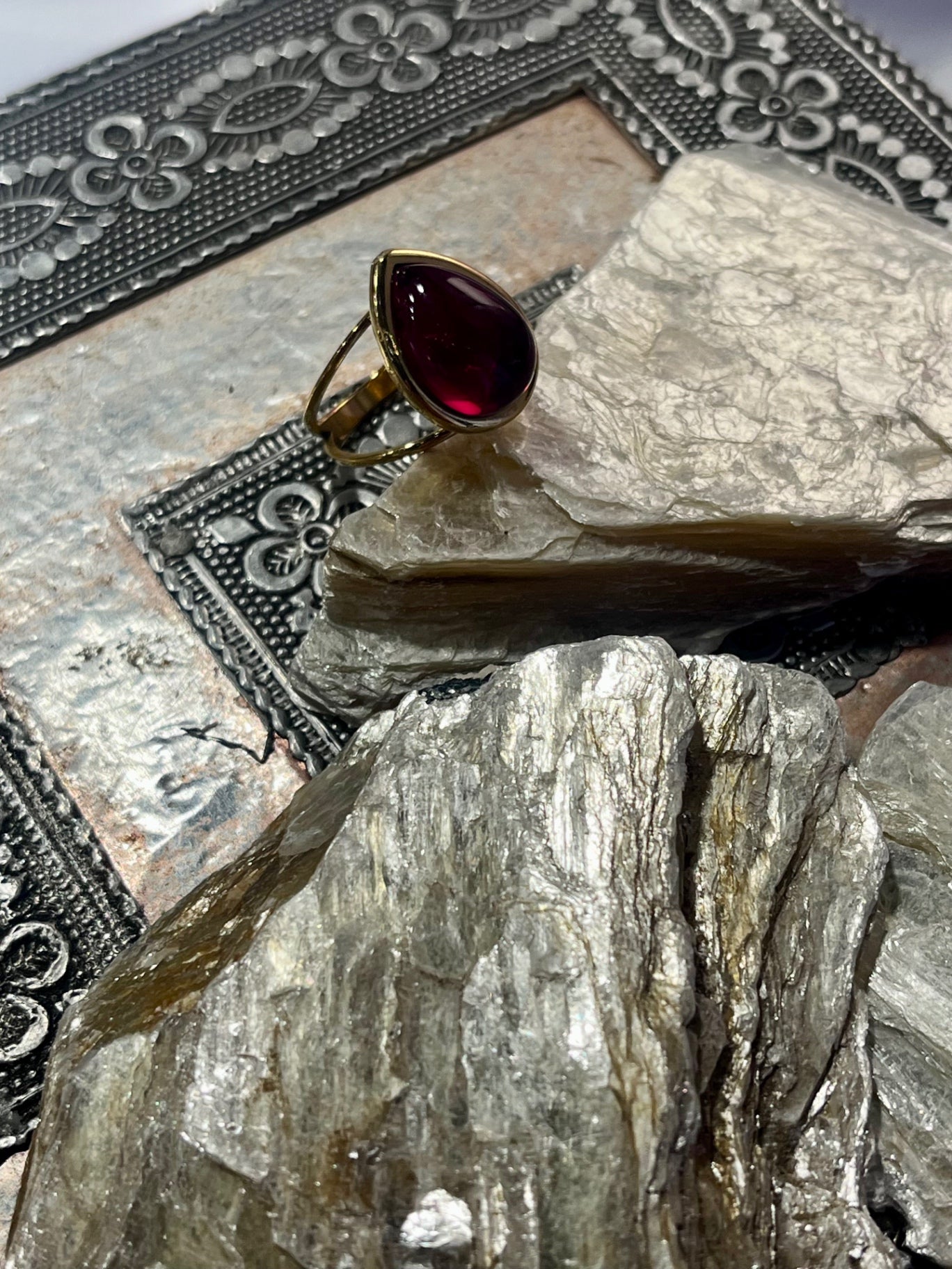 Garnet Ring – Gold Stainless Steel 