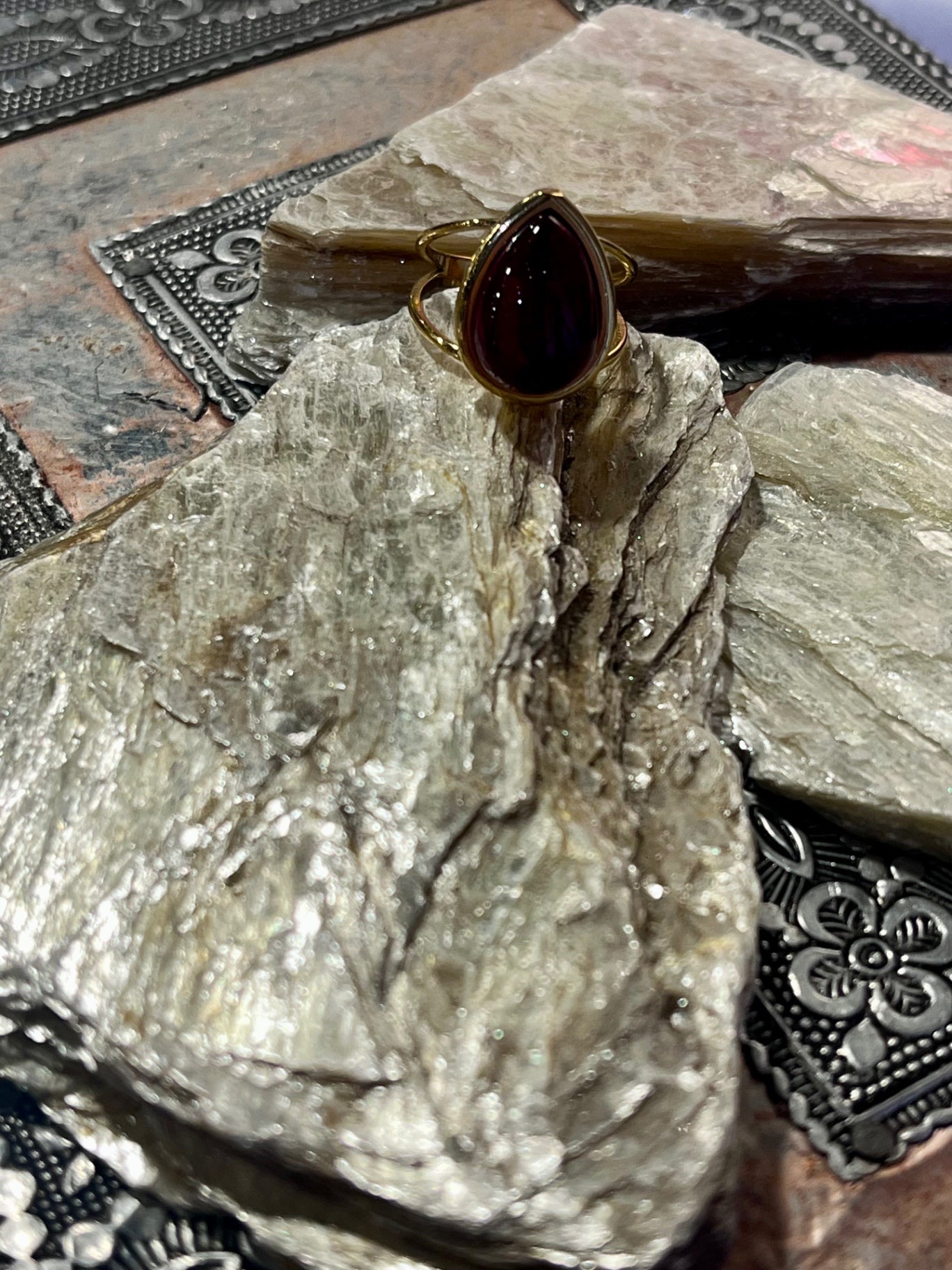 Garnet Ring – Gold Stainless Steel 