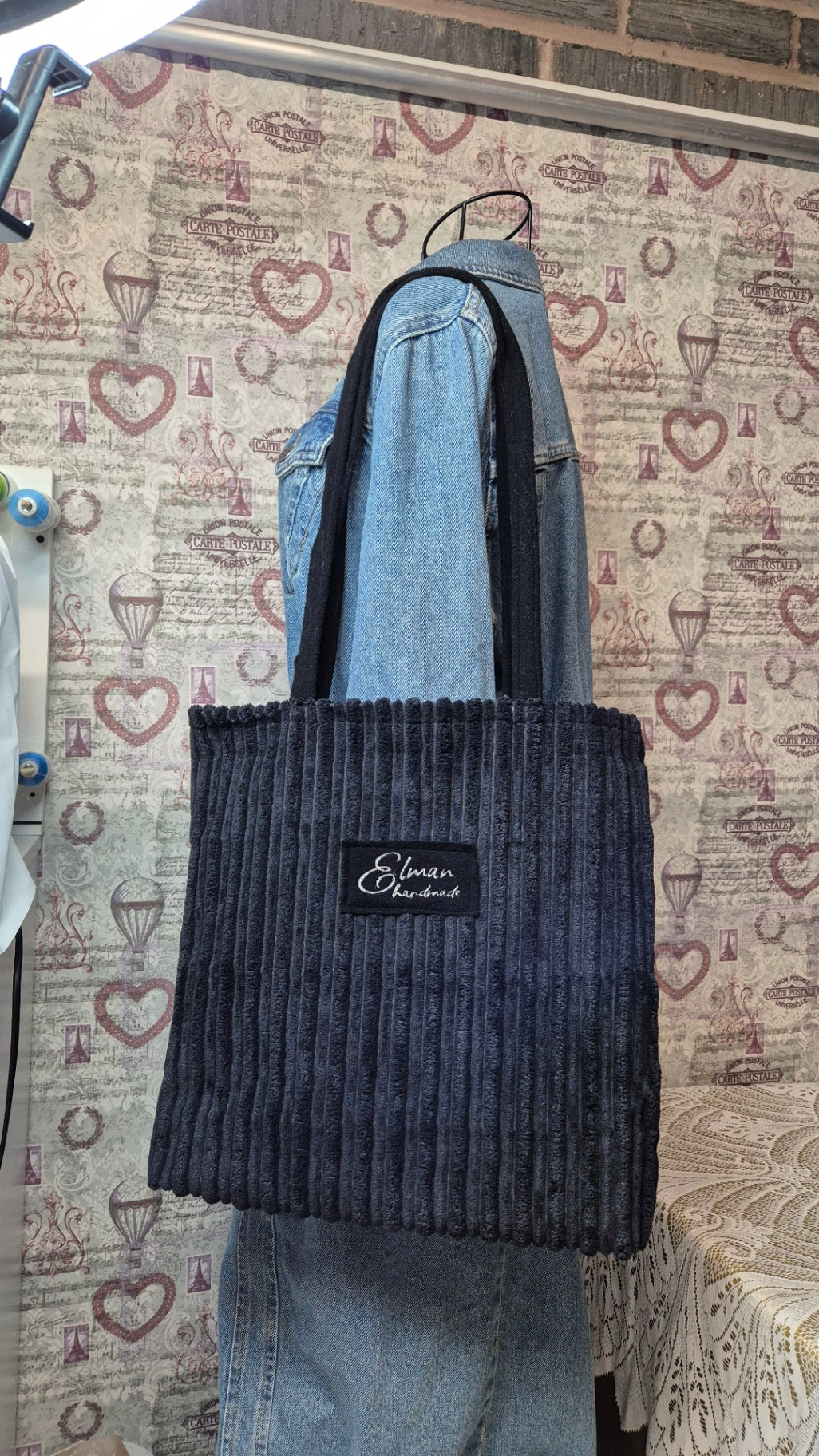 Light tote bag