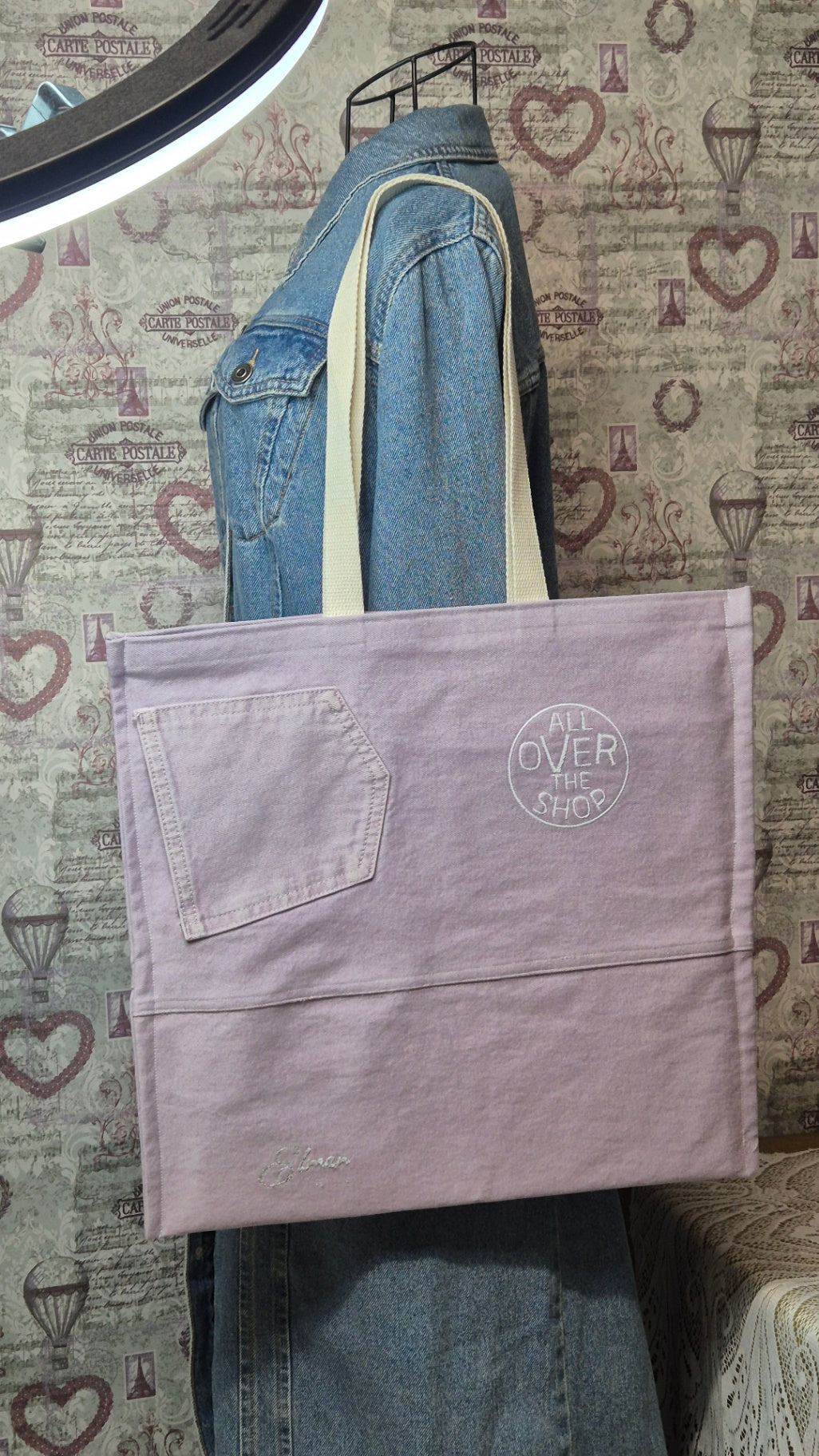 Light tote bag
