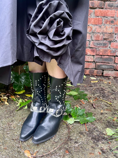 Midnight Bloom Skirt – One Size Black Asymmetric Rose Detail