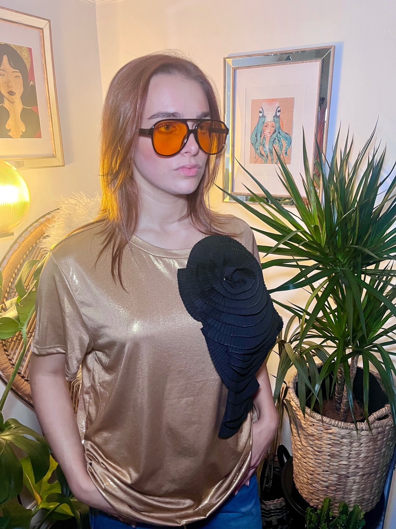 Solar Eclipse Gold Glitter Tee with Black Detachable Flower Brooch One Size 
