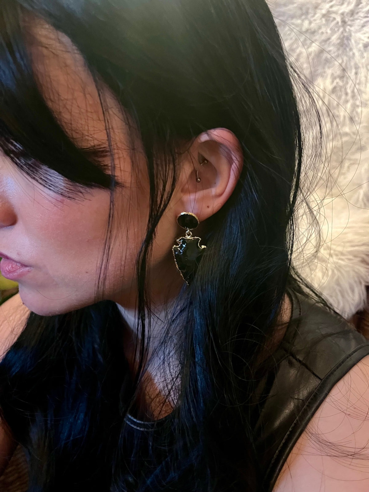 Obsidian Arrowhead Drop Earrings – Gold Protective Statement Jewelry