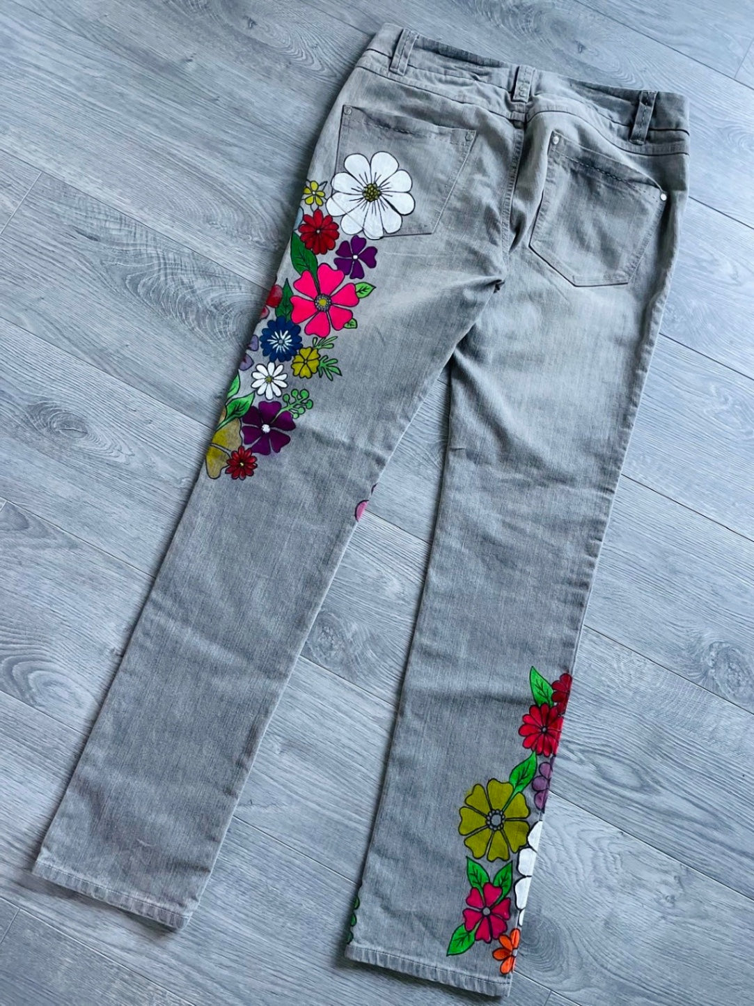 Power in flowers jeans