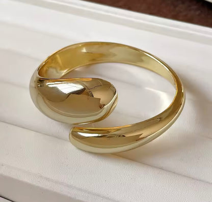 Lunar Melt Gold Cuff Bracelet – Sculpted Statement Bangle