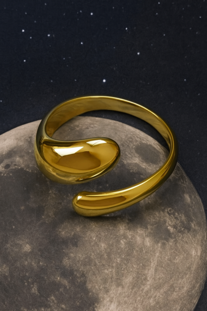 Lunar Melt Gold Cuff Bracelet – Sculpted Statement Bangle