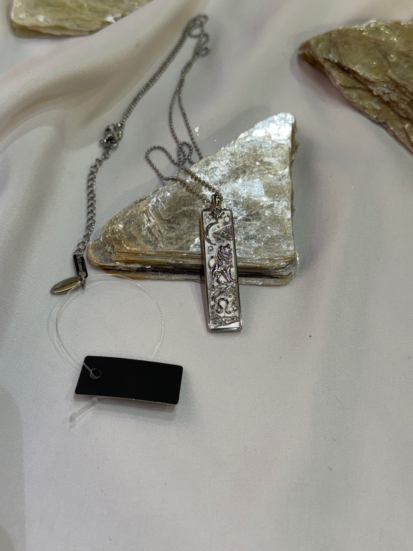 Leo Zodiac Amulet Necklace Silver Waterproof Stainless Steel