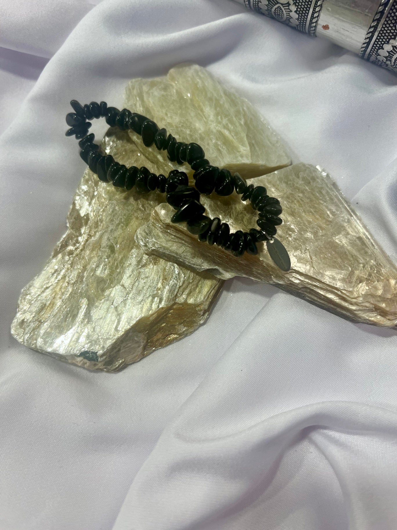 🖤 Black Obsidian Crystal Chip Bracelet