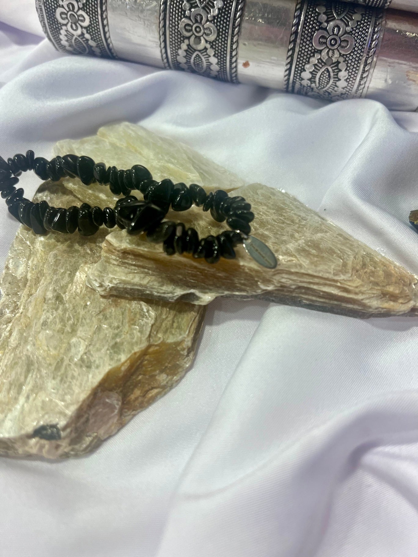 🖤 Black Obsidian Crystal Chip Bracelet