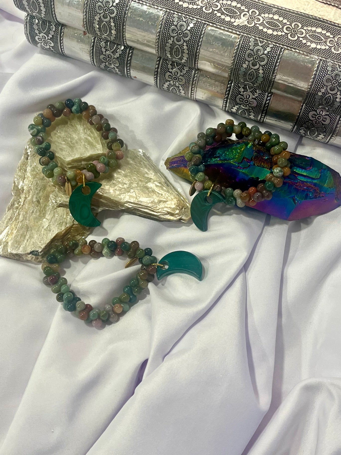 Green Aventurine Crescent Moon Bracelet – Abundance, Grounding & Growth Energy