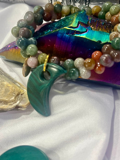 Green Aventurine Crescent Moon Bracelet – Abundance, Grounding & Growth Energy