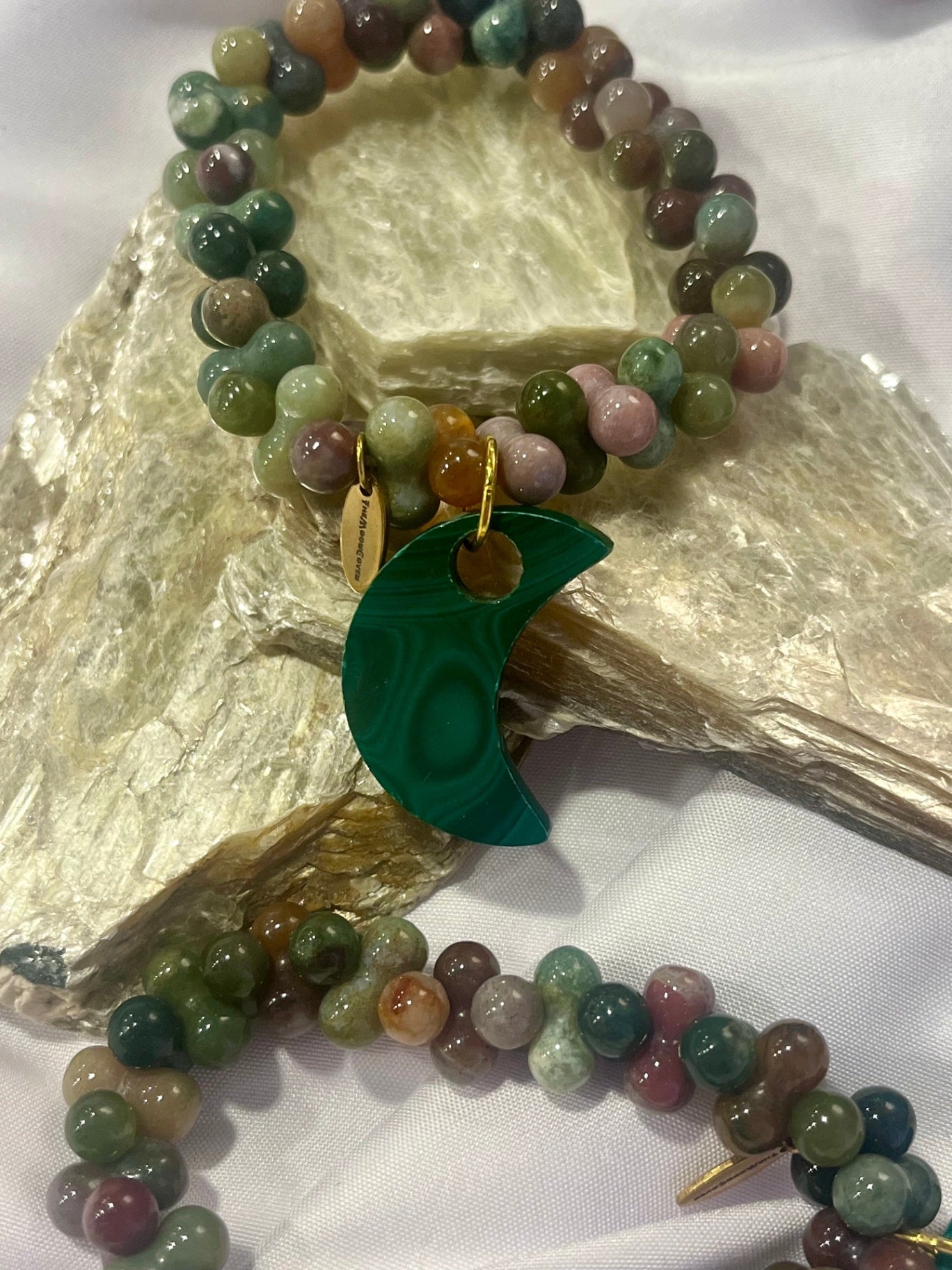 Green Aventurine Crescent Moon Bracelet – Abundance, Grounding & Growth Energy