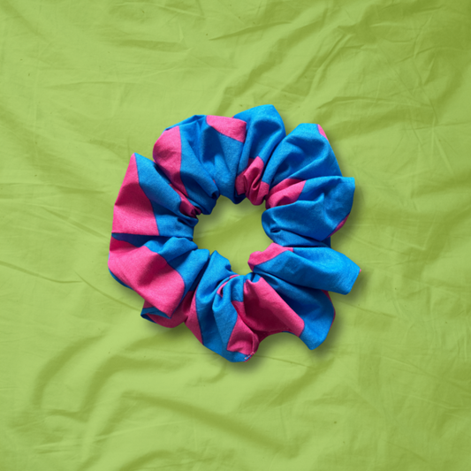 Medium Lover Scrunchie