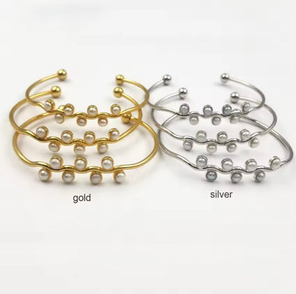🌙 Gold Freshwater Pearl Adjustable Cuff Bracelet
