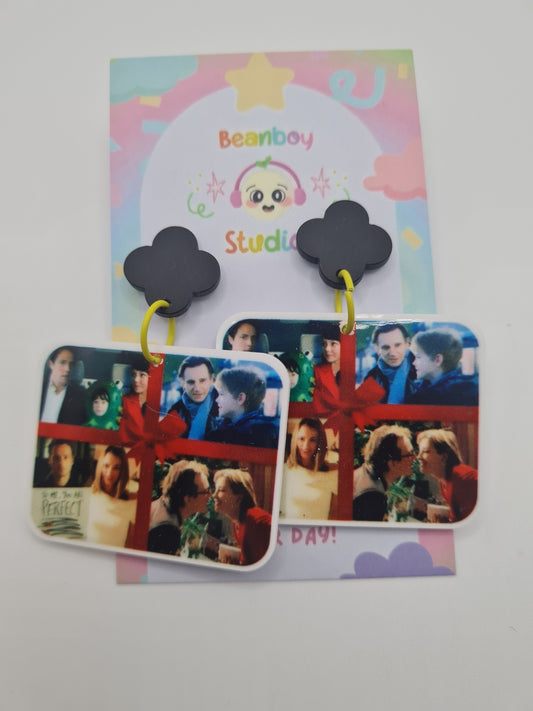 christmas love earrings - black