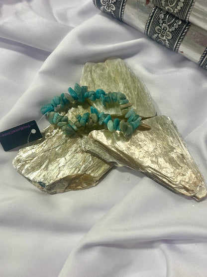 🌊 Amazonite Crystal Chip Stretch Bracelet