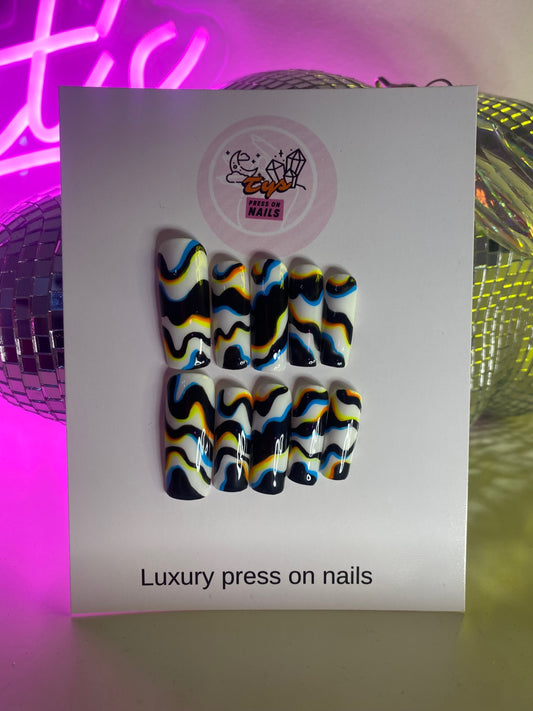 Black & White Holo wavy