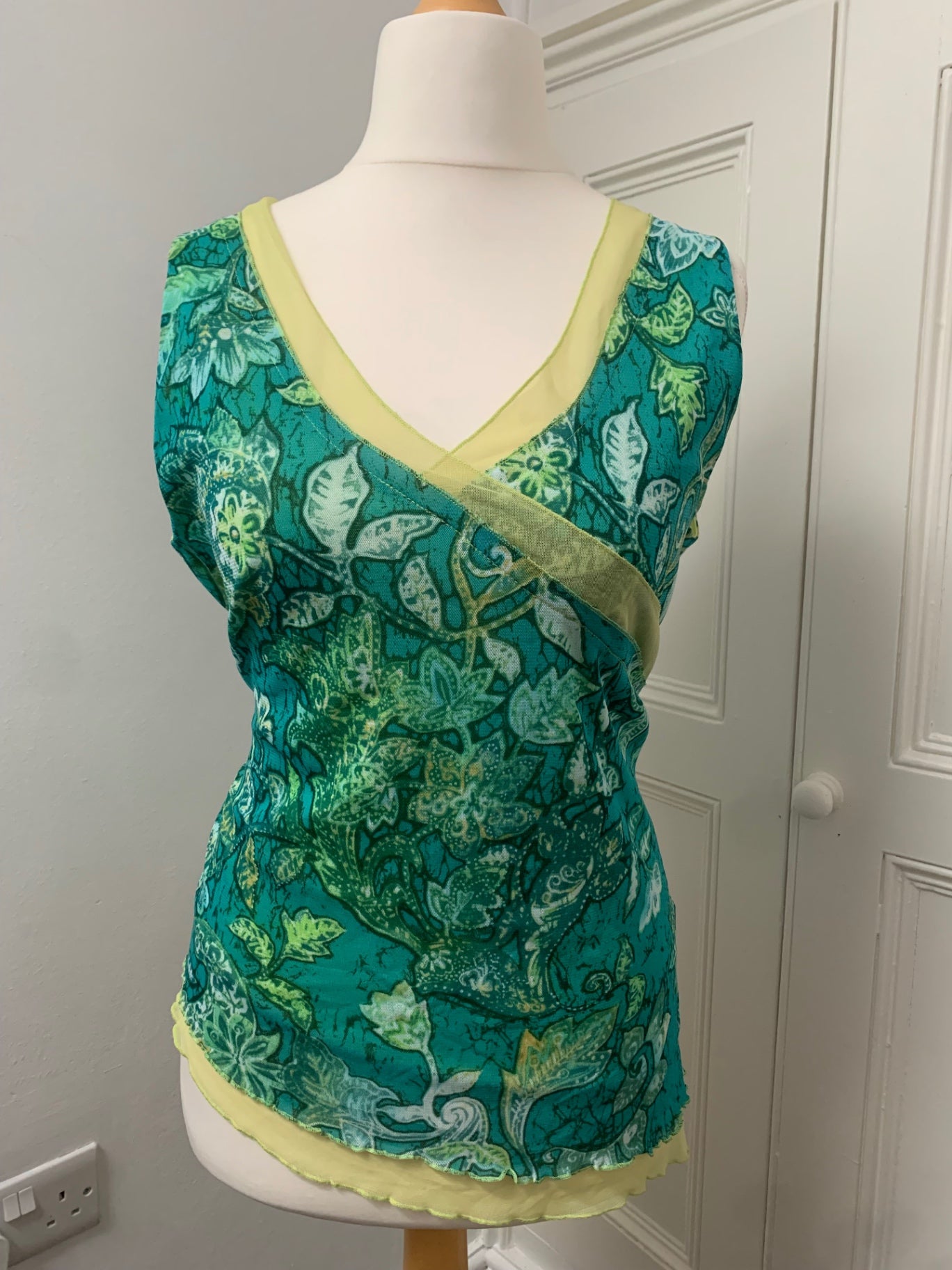 vintage green floral jacqueline riu top