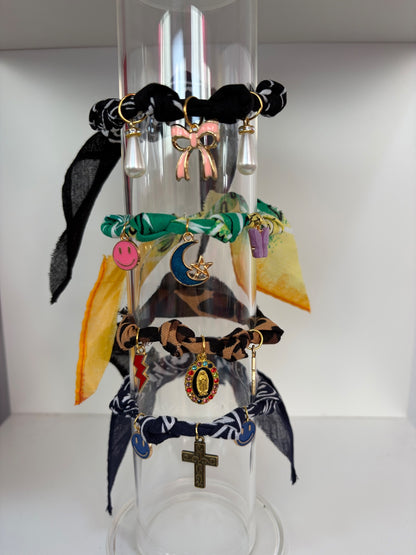 Bandana charm bracelet 