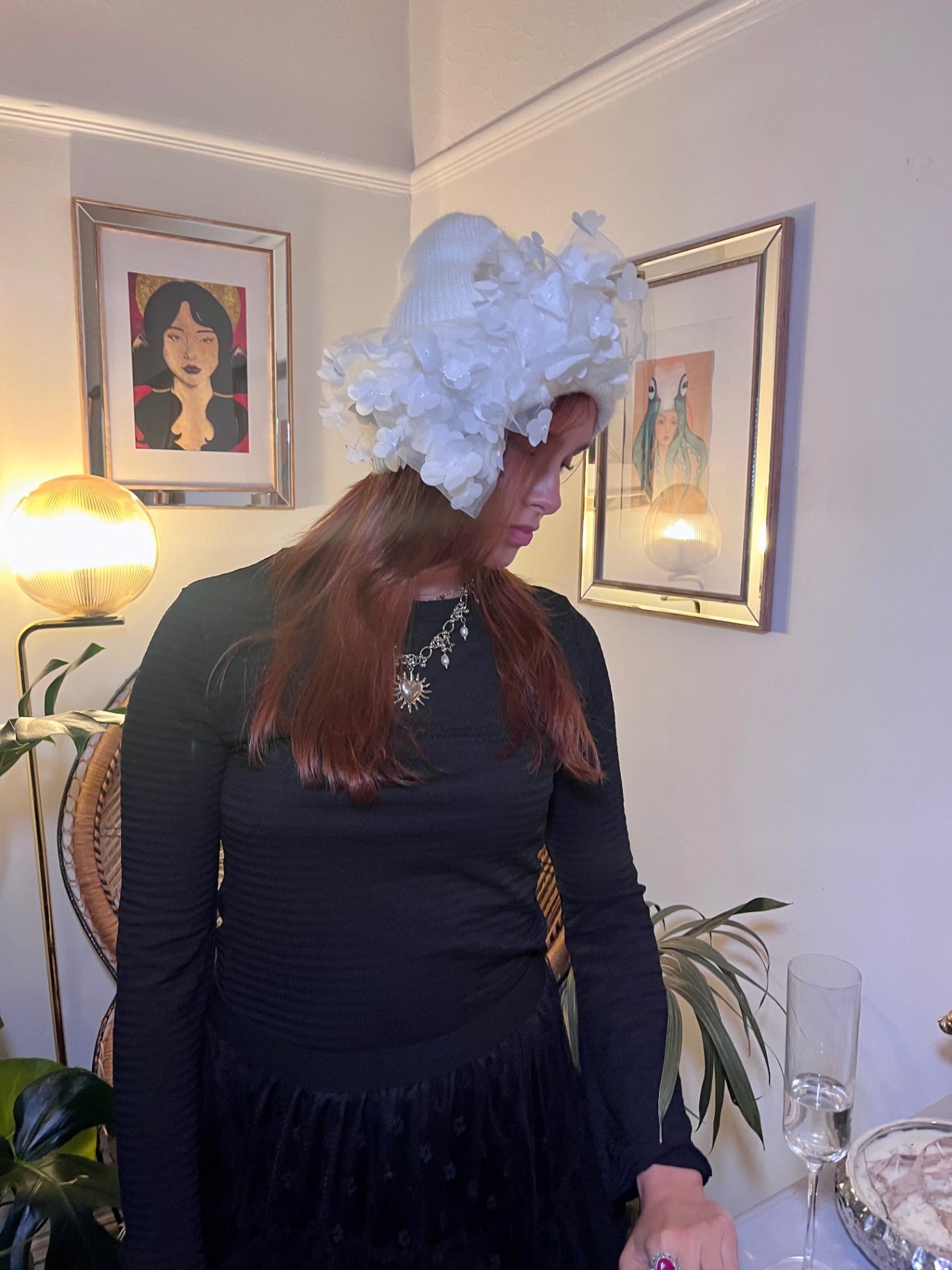 White bow Woolley hat