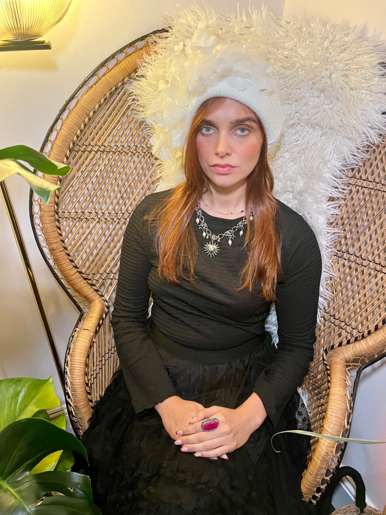 White bow Woolley hat