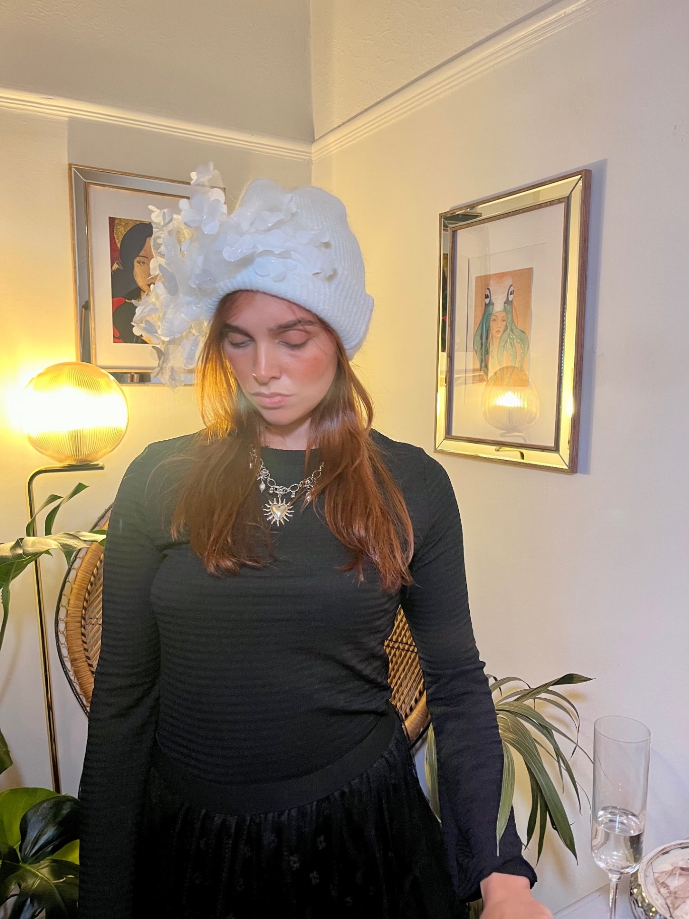 White bow Woolley hat