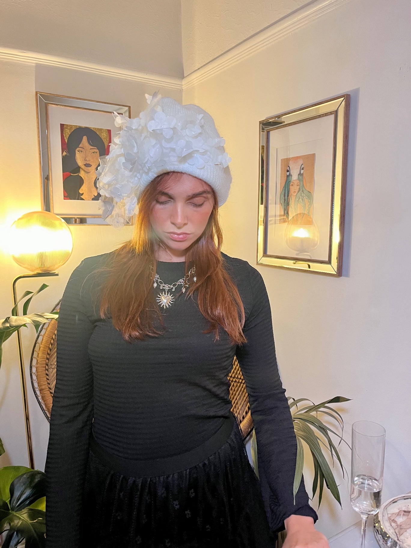 White bow Woolley hat