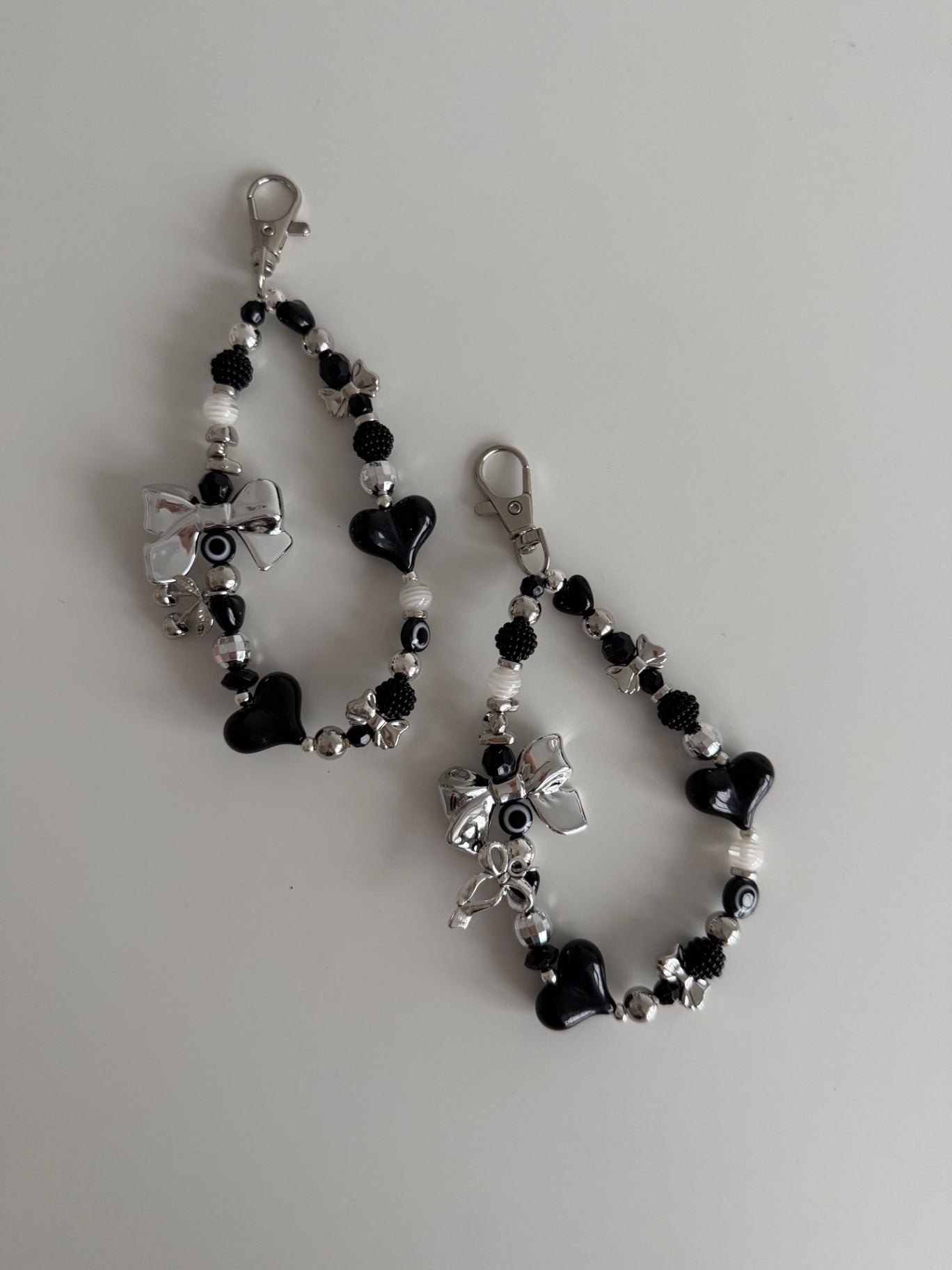 Bow SZN Keyring - silver