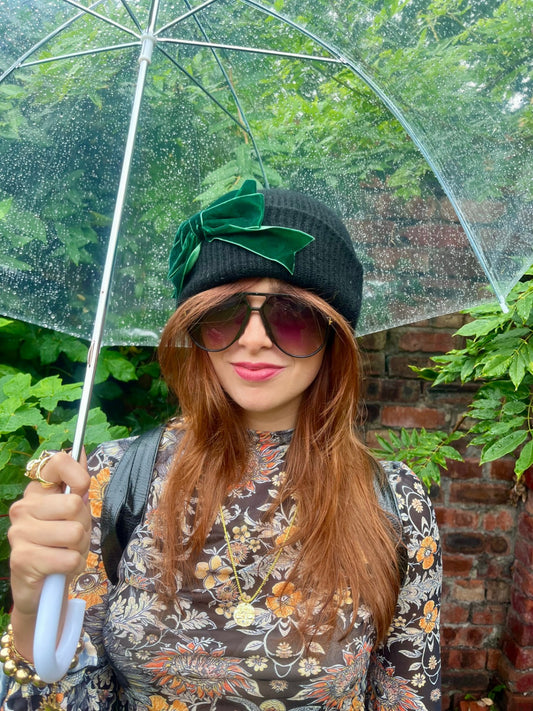 BLACK BEANIE WITH GREEN BOW