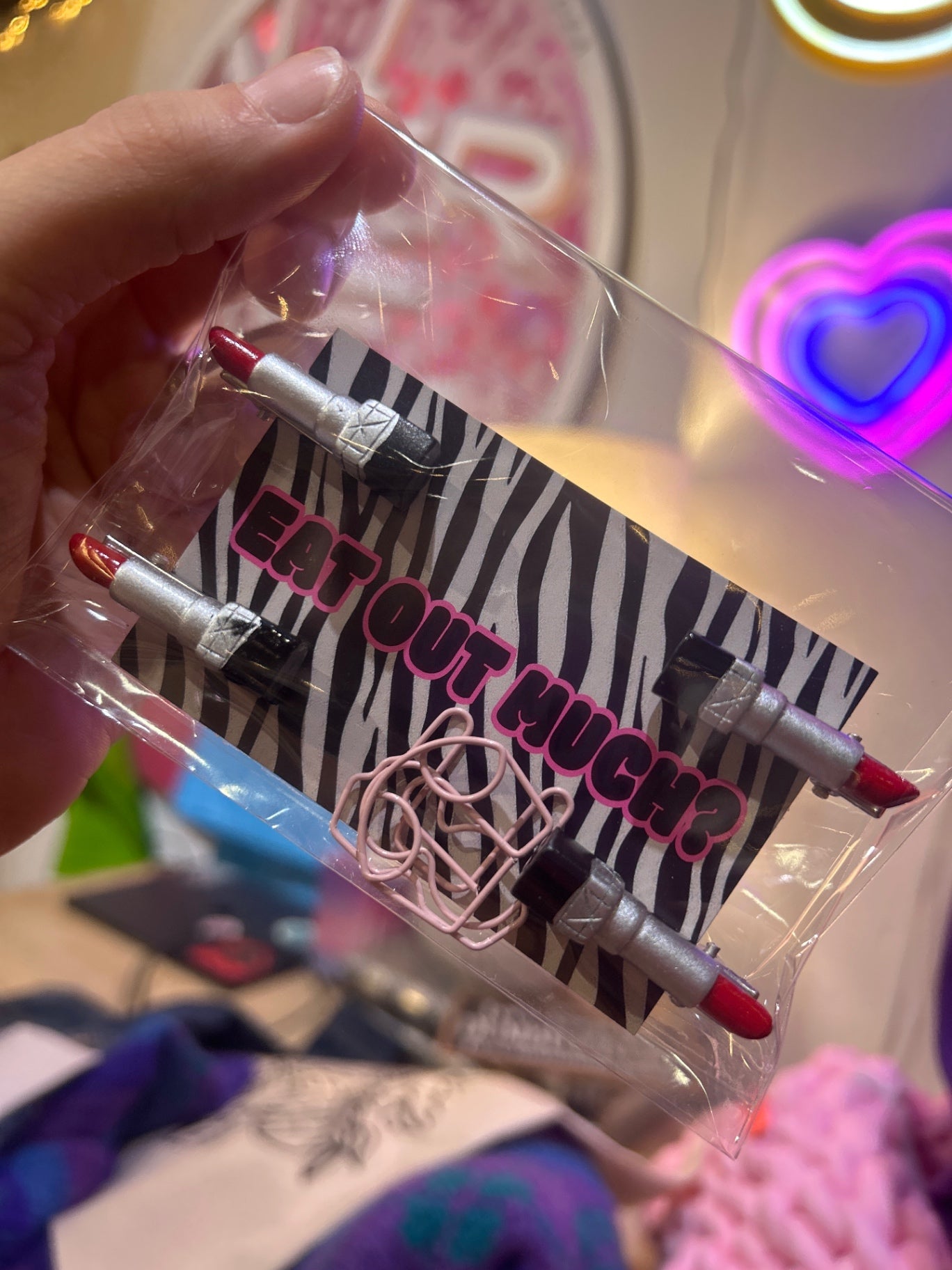 Lipstick hair clip