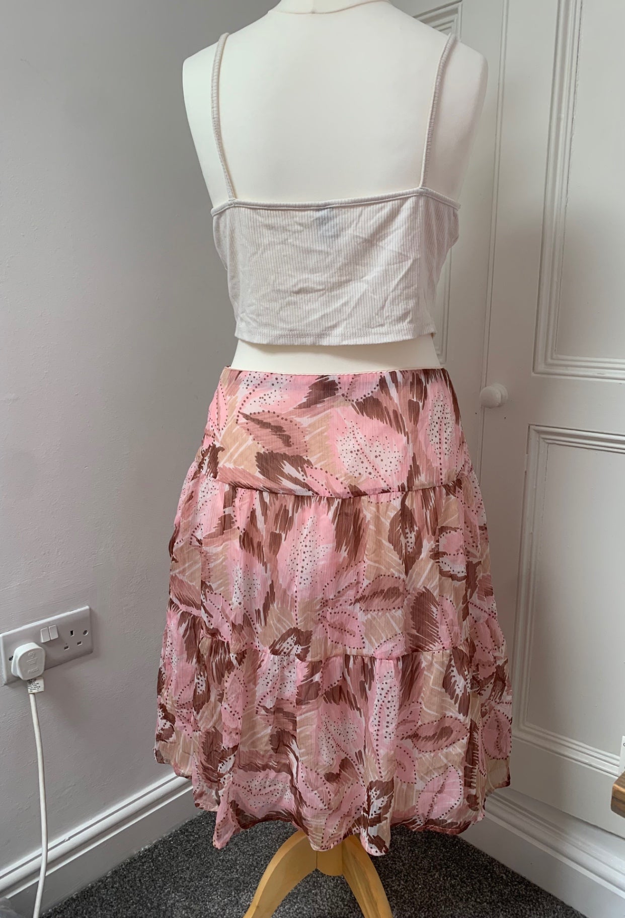 pink & brown leaf skirt 