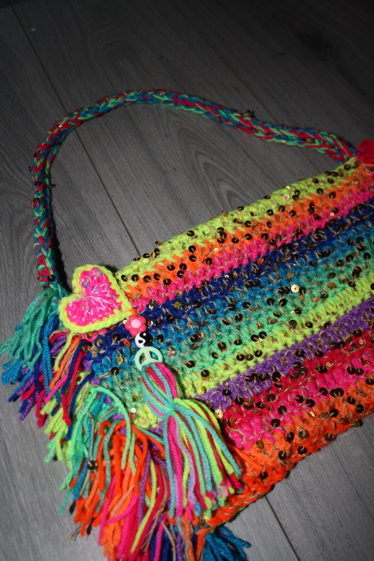 Crochet rainbow sequin bag - THE MAGIC LABEL