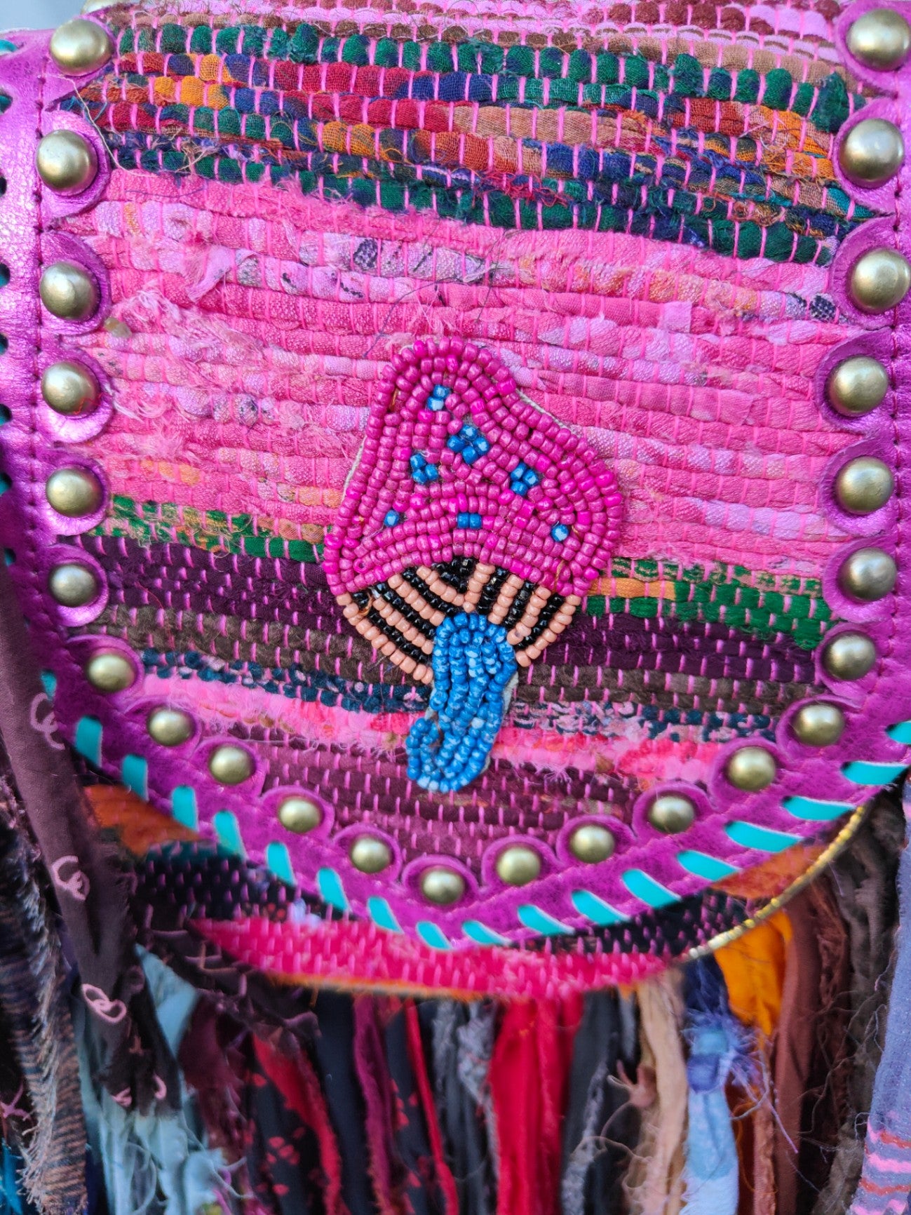 Frill sari body cross mini bag - shroom/ eye/peace/sunset