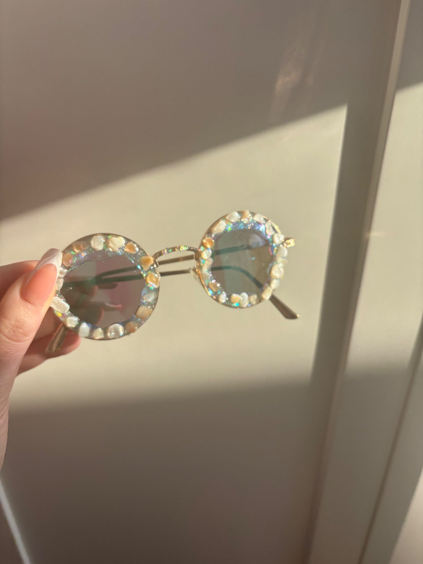 Holographic Crystal Sunglasses ✨