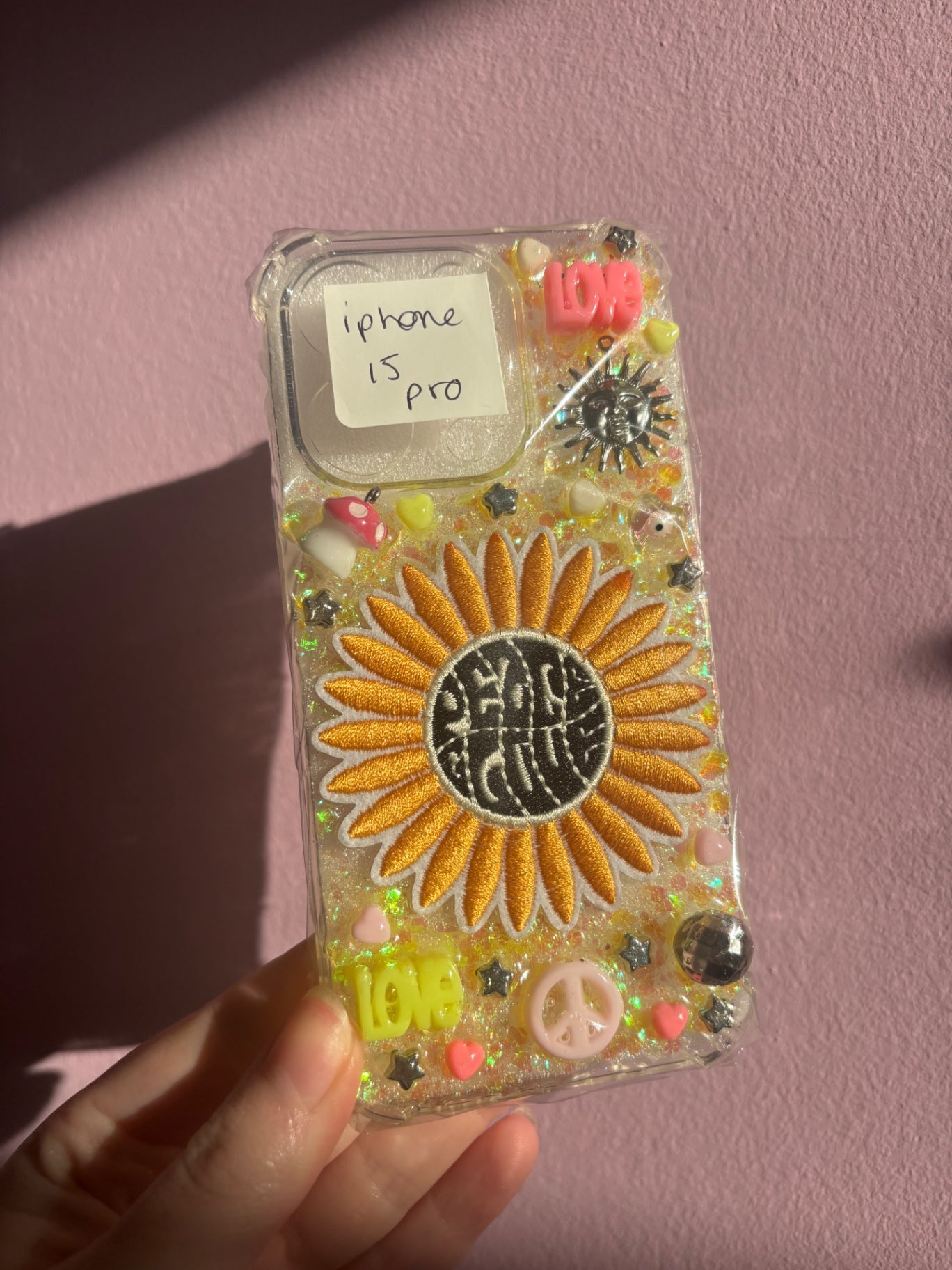 Peace and Love Funky Phone case - IPhone 15 pro 🌈