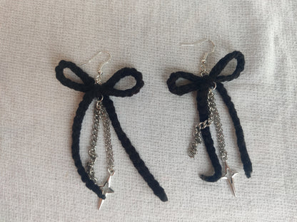 Black crochet bows with chains and charm