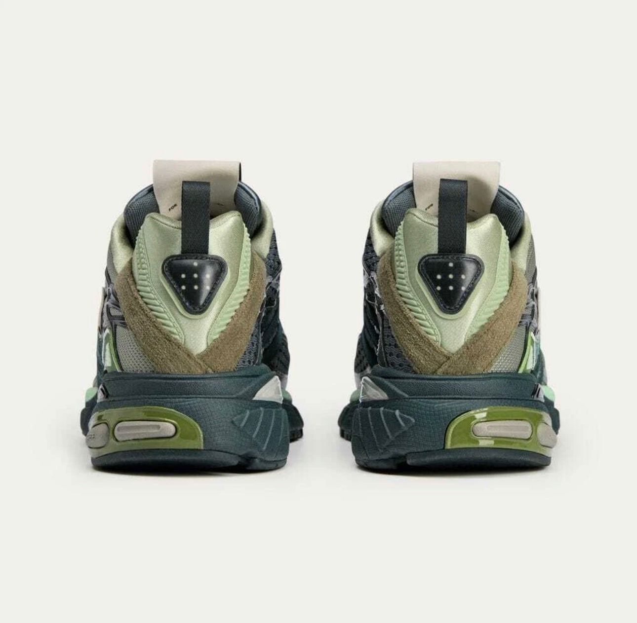 Adidas SFTM Cushion UK9.5 New