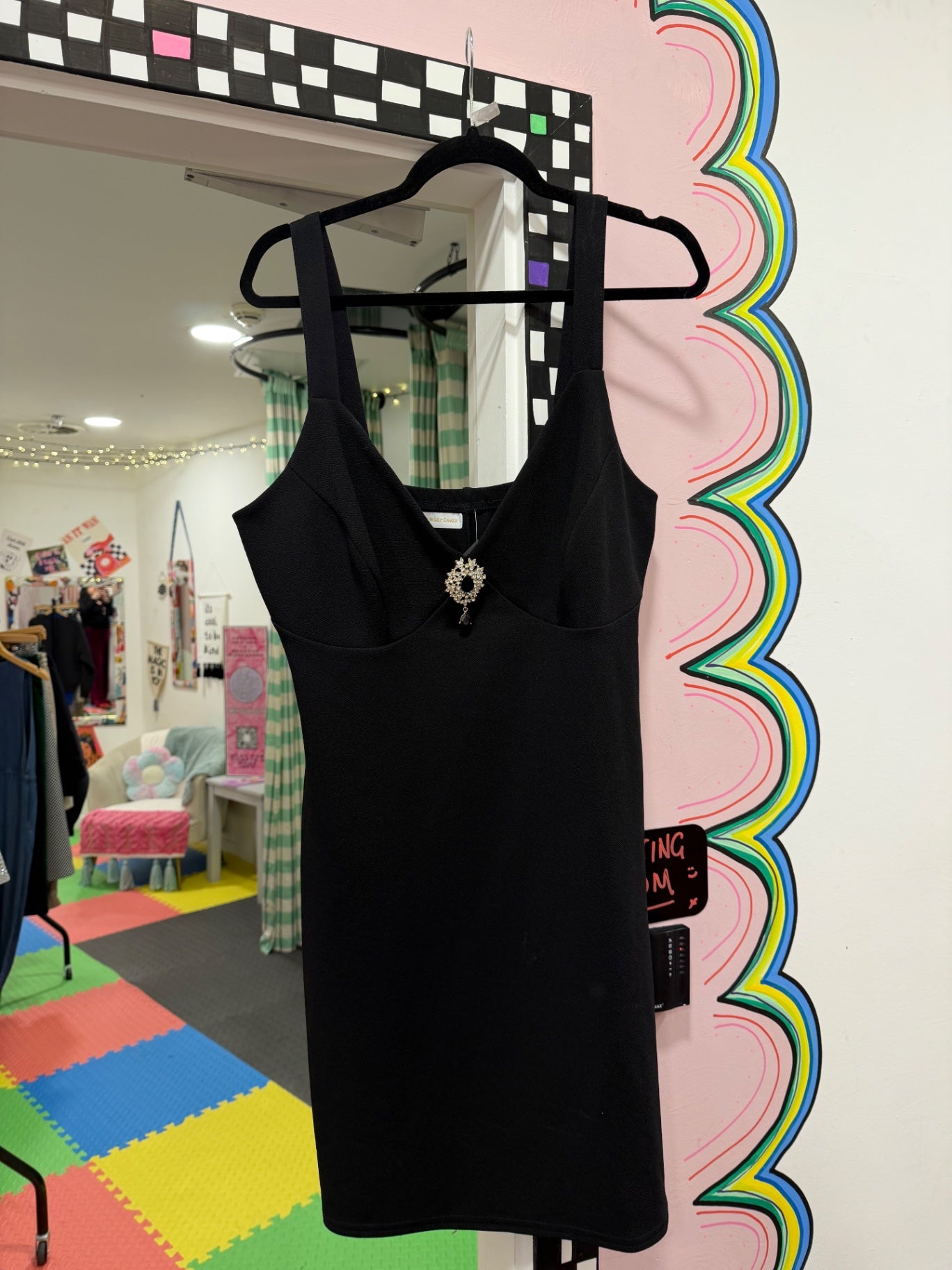Black Sweetheart dress with Jewel detail