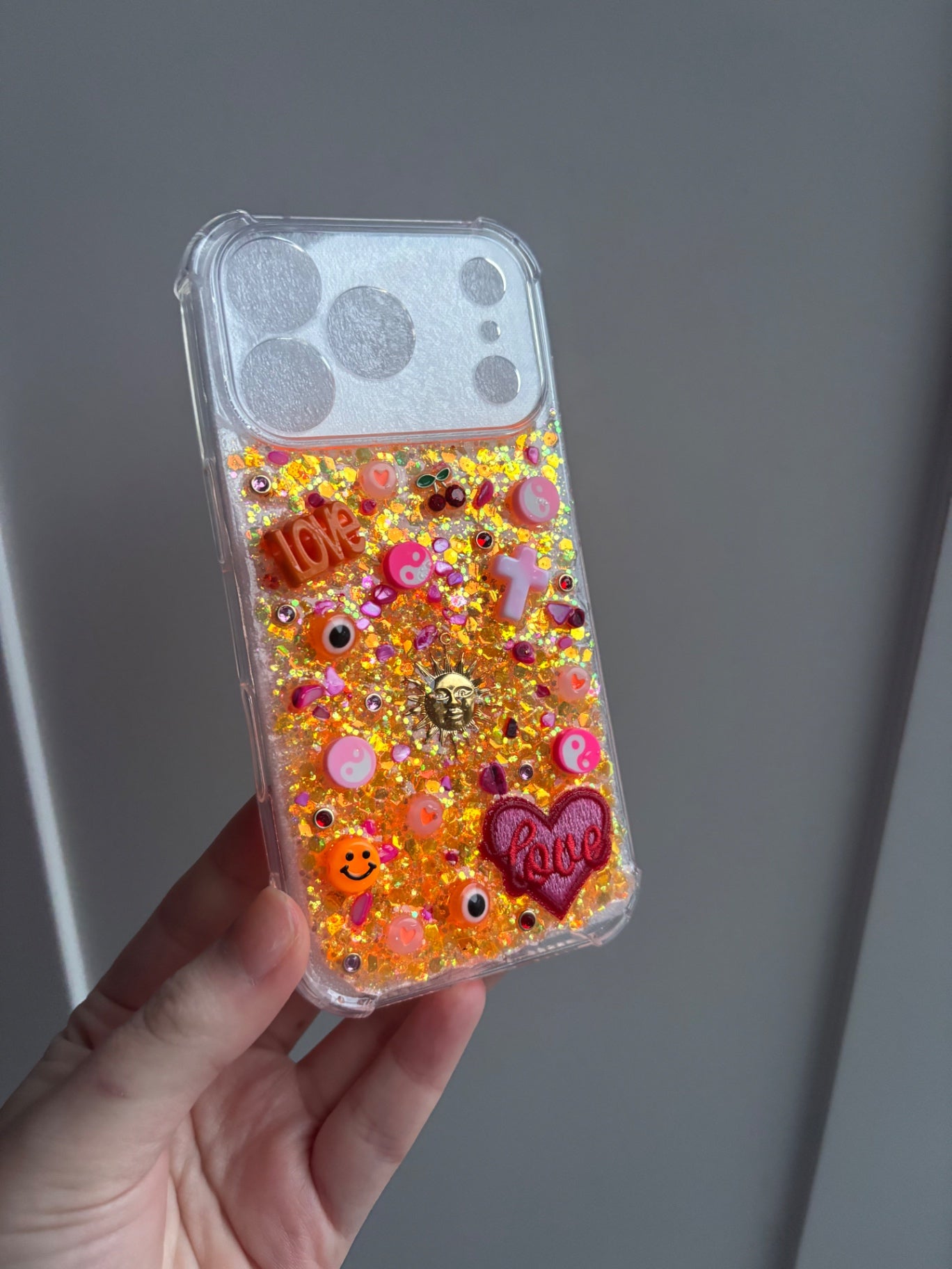 Funky phone case - iPhone 17 pro🧡