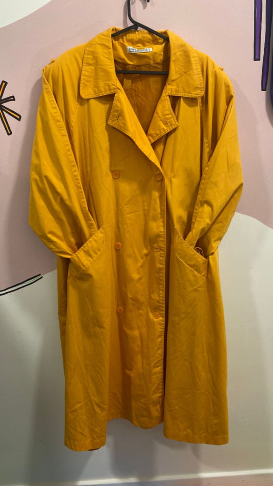 Vintage Yellow Mac