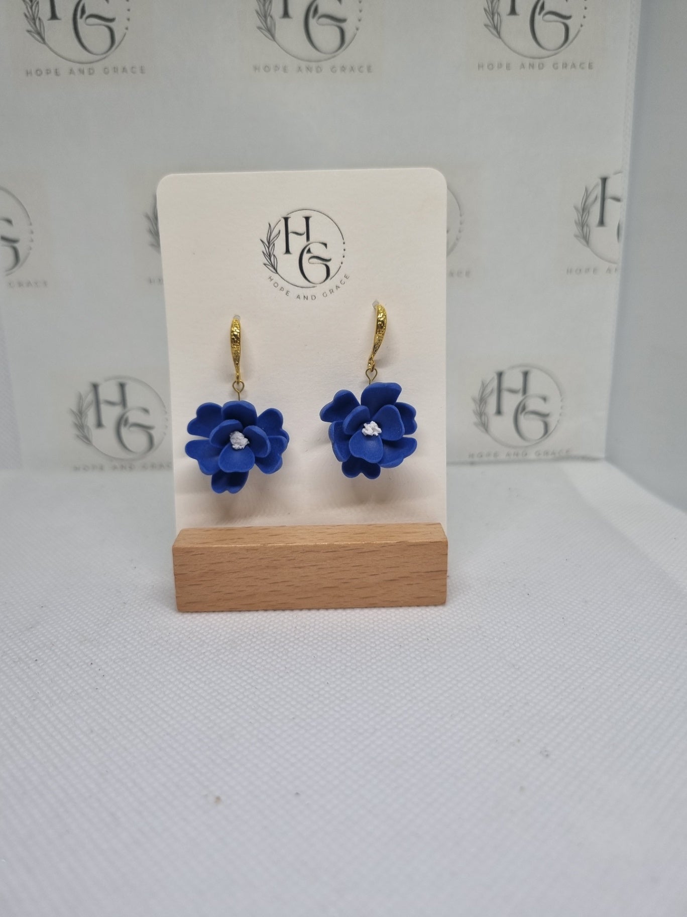 Blue flower earring