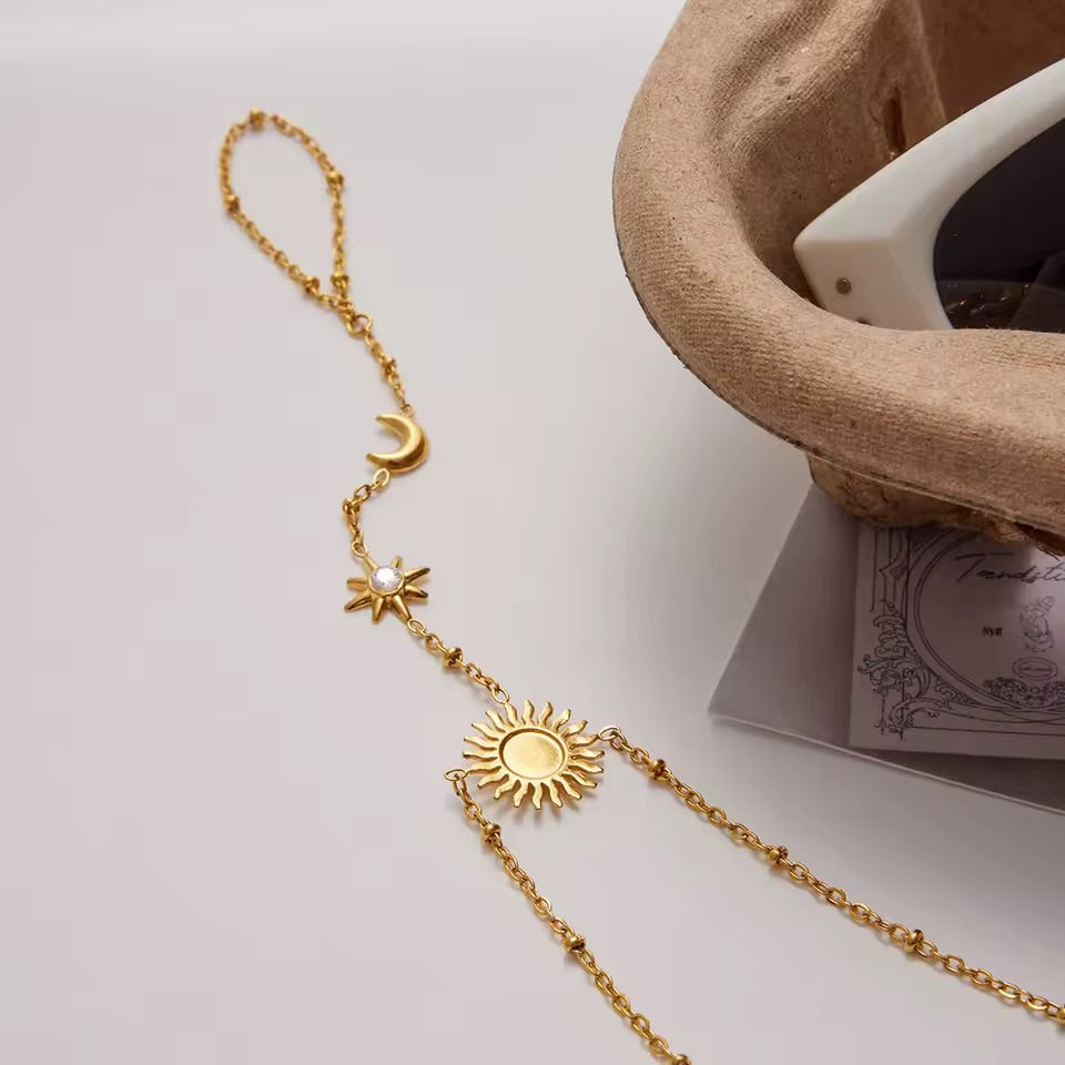 Solara Sun & Moon Hand Chain Gold