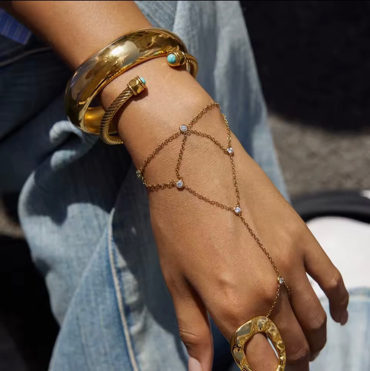 Luna Veil Hand Chain – Gold